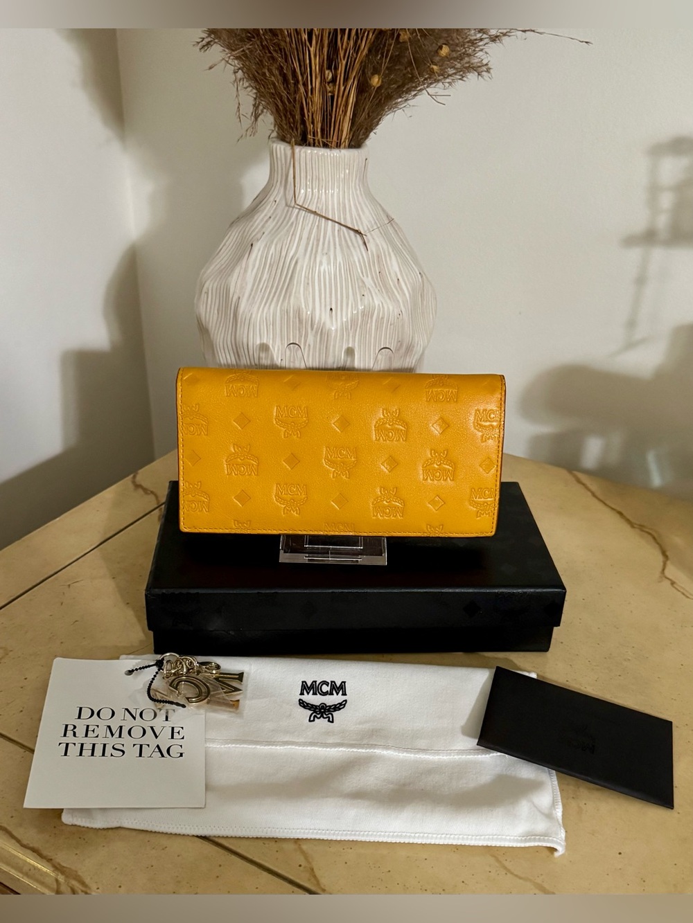 MCM RARE Mustard Klara Continental Wallet Bifold Embossed Yellow Full Inc/COA - Picture 4 of 16